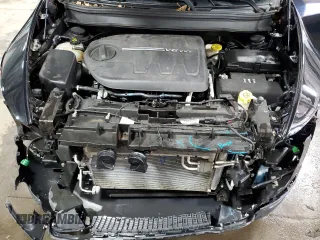 2018 Jeep Cherokee Latitude z VIN 1C4PJMCXXJD532040, wystawiony jako Copart lot #46475515 z przebiegiem 103 811 mil mil oraz Szkoda całkowita • Salvage title. Historia ofert i sprzedaży dostępna na DreamBid. Obrazek 13.