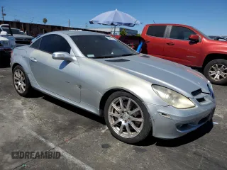 2005 Mercedes-Benz SLK 230/320 with VIN WDBWK56F85F040634, listed as a Copart auction lot 63417715 with 144,472 mi miles and Clean title. Bid and sale history available at DreamBid. Image 4.
