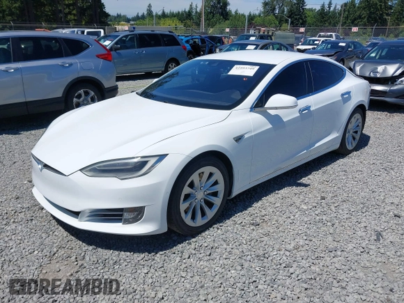 2016 Tesla Model S 90D z VIN 5YJSA1E29GF160332, wystawiony jako IAAI lot #42593749 z przebiegiem 92 702 mil mil oraz . Historia ofert i sprzedaży dostępna na DreamBid. Obrazek 21.