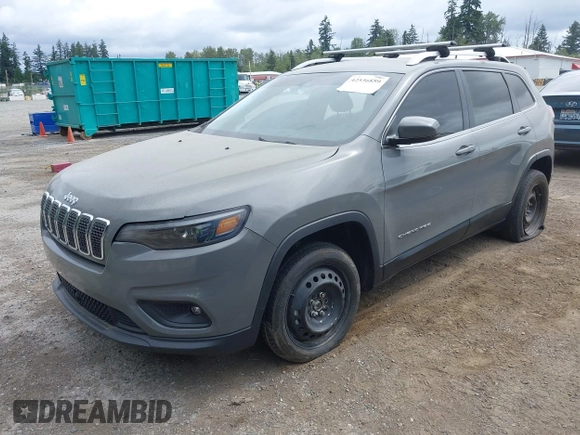 2021 Jeep Cherokee Latitude Plus z VIN 1C4PJMLB5MD109942, wystawiony jako IAAI lot #42536859 z przebiegiem 20 196 mil mil oraz . Historia ofert i sprzedaży dostępna na DreamBid. Obrazek 2.