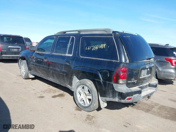 2005 Chevrolet TrailBlazer LS with VIN 1GNET16S756205497, listed as a IAAI auction lot 41766469 with 227,910 mi miles. Bid and sale history available at carsss.com. Image 3.