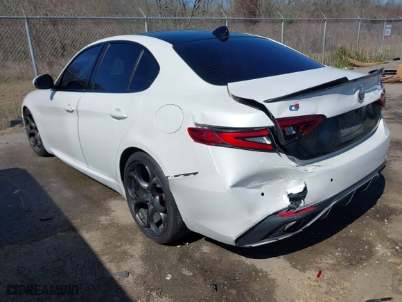 2017 Alfa Romeo Giulia Ti with VIN ZARFAECN0H7560749, listed as a IAAI auction lot 41674283 with 109,678 mi miles. Bid and sale history available at carsss.com. Image 6.