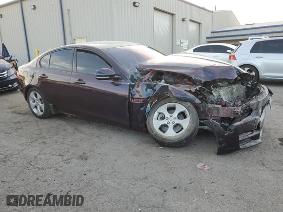 2017 Jaguar XE 25t with VIN SAJAR4BG8HA952599, listed as a Copart auction lot 86128584 with 33,022 mi miles and Salvage Title. Bid and sale history available at DreamBid. Image 4.