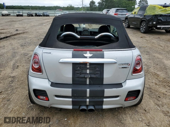 2011 MINI Convertible S z VIN WMWZP3C51BTX84117, wystawiony jako Copart lot #57636385 z przebiegiem 130 700 mil mil oraz Szkoda całkowita • Salvage title. Historia ofert i sprzedaży dostępna na DreamBid. Obrazek 6.