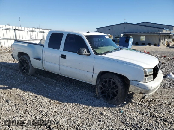 2003 Chevrolet Silverado 1500 LT with VIN 1GCEK19T73Z325201, listed as a Copart auction lot 88667655 with 247,505 mi miles and Salvage Title. Bid and sale history available at DreamBid. Image 4.