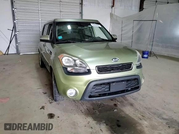 2013 Kia Soul + z VIN KNDJT2A61D7496157, wystawiony jako Copart lot #49420285 z przebiegiem Nie podano mil oraz Szkoda całkowita • Salvage title. Historia ofert i sprzedaży dostępna na DreamBid. Obrazek 12.