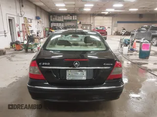 2007 Mercedes-Benz E-Class 3.5L with VIN WDBUF87XX7X214060, listed as a IAAI auction lot 41199590 with 136,011 mi miles. Bid and sale history available at carsss.com. Image 15.