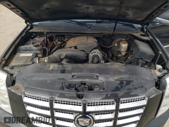 2007 Cadillac Escalade z VIN 1GYEC63857R355604, wystawiony jako Copart lot #47065715 z przebiegiem 199 631 mil mil oraz Szkoda całkowita • Salvage title. Historia ofert i sprzedaży dostępna na DreamBid. Obrazek 14.