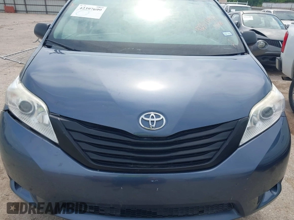 2013 Toyota Sienna L with VIN 5TDZK3DC9DS351449, listed as a IAAI auction lot 42397699 with Not provided miles and . Bid and sale history available at DreamBid. Image 10.