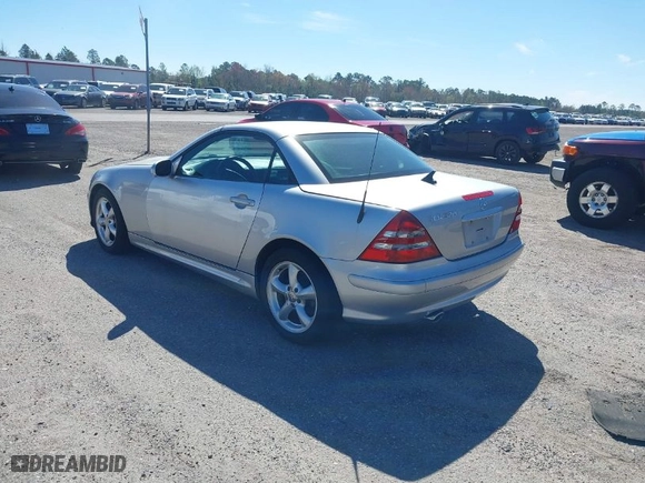 2001 Mercedes-Benz SLK-Class with VIN WDBKK65F71F210921, listed as a IAAI auction lot 41718596 with NaN miles. Bid and sale history available at carsss.com. Image 3.
