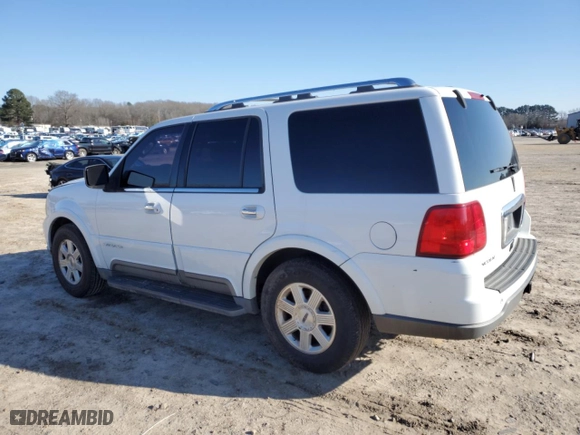 2004 Lincoln Navigator Luxury with VIN 5LMFU27R74LJ32765, listed as a Copart auction lot 86725004 with 0 mi miles and Salvage Title. Bid and sale history available at carsss.com. Image 2.