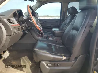 2008 Cadillac Escalade EXT z VIN 3GYFK62858G128598, wystawiony jako Copart lot #43611805 z przebiegiem 128 333 mil mil oraz Szkody całkowita. Historia ofert i sprzedaży dostępna na DreamBid. Obrazek 7.