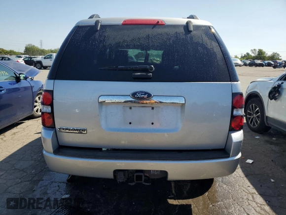 2010 Ford Explorer XLT z VIN 1FMEU6DE9AUA93402, wystawiony jako Copart lot #70621624 z przebiegiem Nie podano mil oraz Szkoda całkowita • Salvage title. Historia ofert i sprzedaży dostępna na DreamBid. Obrazek 6.
