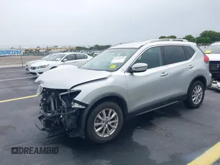 2017 Nissan Rogue SV с VIN KNMAT2MV9HP552905, выставлен на аукционе IAAI как лот 42428554 с пробегом 164 160 миль миль и . История ставок и продаж доступна на DreamBid. Изображение 18.