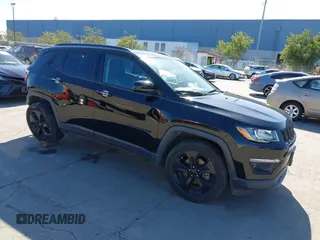 2018 Jeep Compass Latitude with VIN 3C4NJCBB3JT501939, listed as a IAAI auction lot 41670306 with 93,767 mi miles. Bid and sale history available at carsss.com. Image 1.