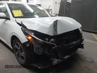 2024 Nissan Sentra SV with VIN 3N1AB8CV8RY335789, listed as a IAAI auction lot 41939251 with 32,064 mi miles and . Bid and sale history available at DreamBid. Image 6.