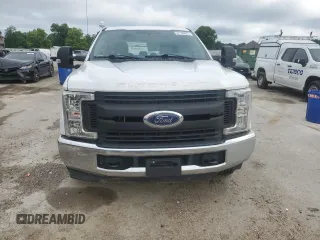 2019 Ford F-350 XL with VIN 1FT8W3A67KEG54330, listed as a Copart auction lot 57588535 with 247,040 mi miles and Salvage title. Bid and sale history available at DreamBid. Image 5.