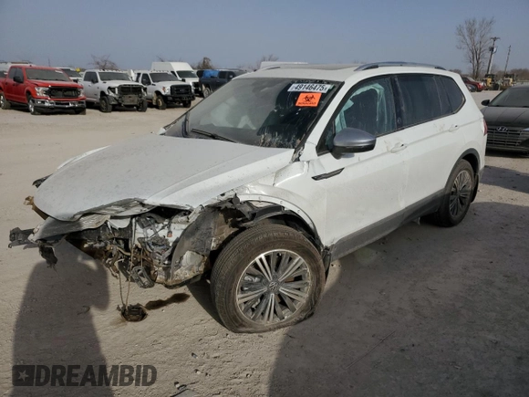 2024 Volkswagen Tiguan Wolfsburg Edition z VIN 3VVAB7AX9RM220316, wystawiony jako Copart lot #49146475 z przebiegiem Nie podano mil oraz Szkoda całkowita • Salvage title. Historia ofert i sprzedaży dostępna na DreamBid. Obrazek 1.