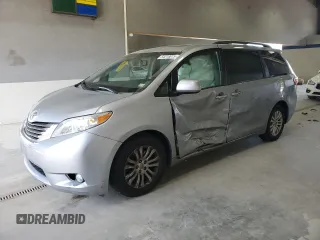 2015 Toyota Sienna XLE with VIN 5TDYK3DC9FS589378, listed as a Copart auction lot 54219075 with 117,766 mi miles and Salvage Title. Bid and sale history available at DreamBid. Image 1.