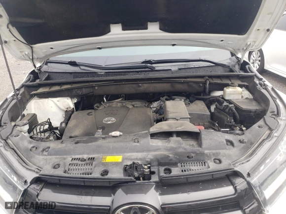 2018 Toyota Highlander SE with VIN 5TDJZRFH4JS488167, listed as a Copart auction lot 51863525 with 119,035 mi miles and Salvage Title. Bid and sale history available at carsss.com. Image 12.