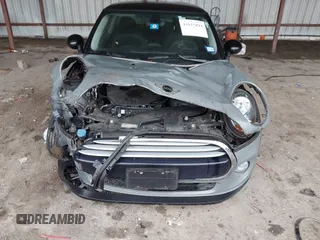 2015 MINI Hardtop with VIN WMWXM5C51F3B34207, listed as a IAAI auction lot 41615894 with 15,787 mi miles and . Bid and sale history available at DreamBid. Image 6.