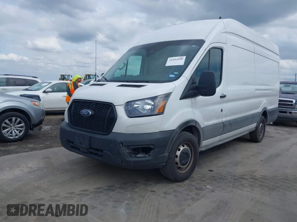 2021 Ford Transit Cargo z VIN 1FTBR3X80MKA03860, wystawiony jako IAAI lot #42102090 z przebiegiem 41 490 mil mil oraz . Historia ofert i sprzedaży dostępna na DreamBid. Obrazek 17.