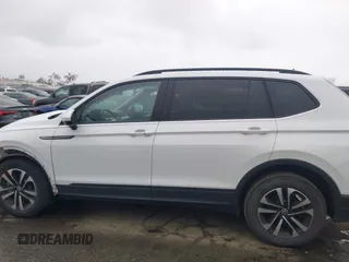 2022 Volkswagen Tiguan S z VIN 3VV1B7AXXNM149461, wystawiony jako IAAI lot #41746132 z przebiegiem 22 832 mil mil oraz . Historia ofert i sprzedaży dostępna na DreamBid. Obrazek 15.