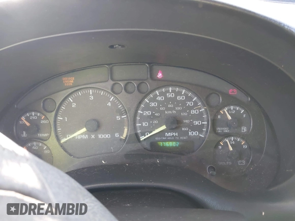 1998 GMC Jimmy SLT with VIN 1GKDT13W5W2502521, listed as a IAAI auction lot 41579741 with 176,802 mi miles. Bid and sale history available at carsss.com. Image 7.