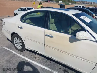2003 Lexus ES 300 with VIN JTHBF30G036003700, listed as a IAAI auction lot 41626640 with 128,807 mi miles. Bid and sale history available at carsss.com. Image 6.