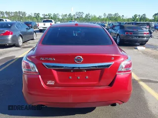 2015 Nissan Altima 2.5 S with VIN 1N4AL3AP9FN888824, listed as a IAAI auction lot 42037037 with 192,509 mi miles. Bid and sale history available at carsss.com. Image 16.