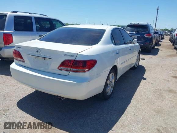 2005 Lexus ES 330 with VIN JTHBA30G355086983, listed as a IAAI auction lot 41982241 with 190,167 mi miles. Bid and sale history available at carsss.com. Image 4.