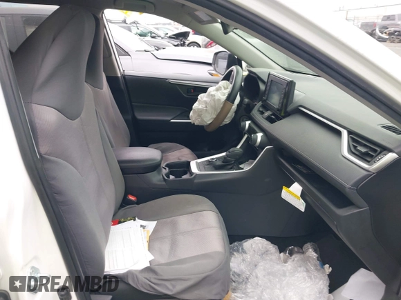 2019 Toyota RAV4 Hybrid LE z VIN JTMMWRFV9KD035204, wystawiony jako IAAI lot #42474855 z przebiegiem 29 916 mil mil oraz . Historia ofert i sprzedaży dostępna na DreamBid. Obrazek 5.