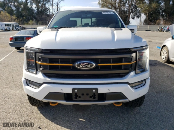 2022 Ford F-150 XL with VIN 1FTEW1E84NFC26281, listed as a Copart auction lot 88460725 with 38,276 mi miles and Salvage Title. Bid and sale history available at carsss.com. Image 5.