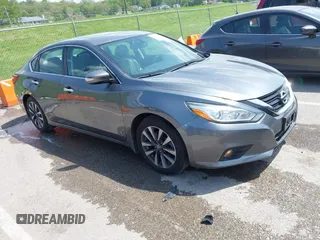 2017 Nissan Altima SV z VIN 1N4AL3AP2HC294848, wystawiony jako IAAI lot #42085221 z przebiegiem 120 443 mil mil oraz . Historia ofert i sprzedaży dostępna na DreamBid. Obrazek 1.