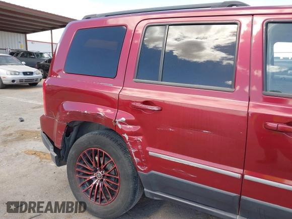 2015 Jeep Patriot Latitude with VIN 1C4NJPFBXFD107692, listed as a IAAI auction lot 41780429 with 178,647 mi miles and . Bid and sale history available at DreamBid. Image 6.