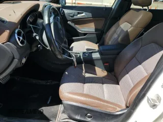 2015 Mercedes-Benz GLA 250 z VIN WDCTG4GB5FJ057444, wystawiony jako Copart lot #57113515 z przebiegiem 83 059 mil mil oraz Szkoda całkowita • Salvage title. Historia ofert i sprzedaży dostępna na DreamBid. Obrazek 7.
