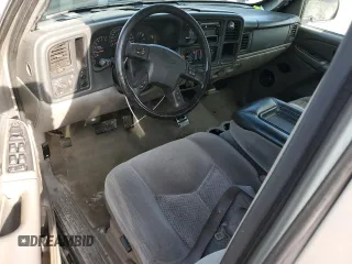 2005 Chevrolet Avalanche LS with VIN 3GNEC12Z55G202356, listed as a Copart auction lot 52032015 with 245,490 mi miles and Salvage title. Bid and sale history available at DreamBid. Image 8.