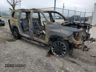 2022 Jeep Wagoneer Series II z VIN 1C4SJVBT0NS165195, wystawiony jako Copart lot #56209585 z przebiegiem Nie podano mil oraz Nie do naprawy • Non repairable. Historia ofert i sprzedaży dostępna na DreamBid. Obrazek 4.