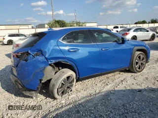 2022 Lexus UX with VIN JTHX3JBH8N2050413, listed as a Copart auction lot 71710184 with 59,994 mi miles and Salvage Title. Bid and sale history available at carsss.com. Image 3.