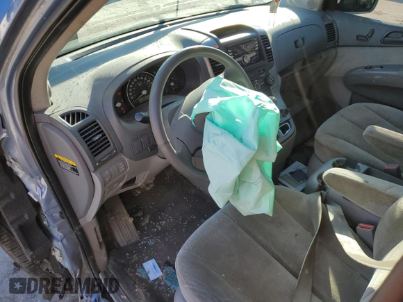 2008 Kia Sedona EX with VIN KNDMB233186246240, listed as a Copart auction lot 48360345 with 205,515 mi miles and Salvage Title. Bid and sale history available at carsss.com. Image 8.