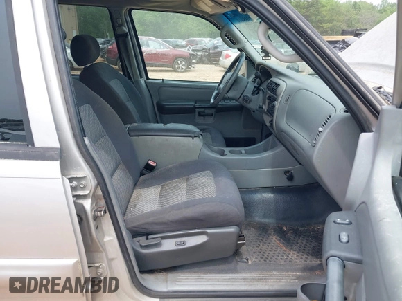 2003 Ford Explorer Sport Trac XLS with VIN 1FMZU67E53UC26334, listed as a IAAI auction lot 42088444 with 175,922 mi miles and . Bid and sale history available at DreamBid. Image 5.