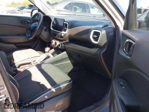 2022 Hyundai Venue SEL with VIN KMHRC8A3XNU182050, listed as a IAAI auction lot 42002955 with 29,089 mi miles and . Bid and sale history available at DreamBid. Image 5.