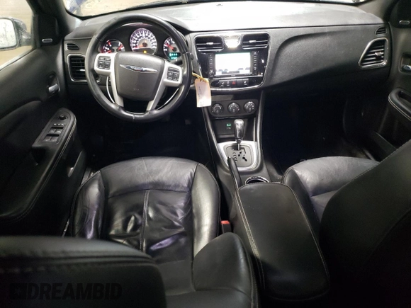 2014 Chrysler 200 Limited z VIN 1C3CCBCG1EN183643, wystawiony jako Copart lot #89395065 z przebiegiem 87 625 mil mil oraz Szkody całkowita. Historia ofert i sprzedaży dostępna na DreamBid. Obrazek 8.