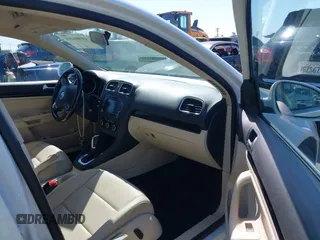 2014 Volkswagen Jetta SportWagen TDI w/Sunroof & Nav with VIN 3VWPL7AJXEM608549, listed as a IAAI auction lot 41986495 with 150,261 mi miles. Bid and sale history available at carsss.com. Image 5.