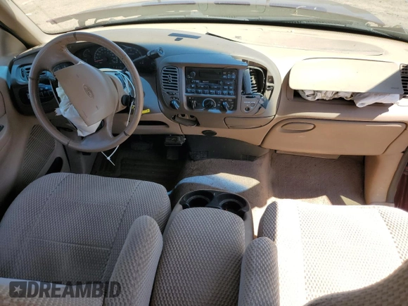 1999 Ford F-150 XL z VIN 1FTRX18LXXNB23891, wystawiony jako Copart lot #61445645 z przebiegiem 179 410 mil mil oraz Szkoda całkowita • Salvage title. Historia ofert i sprzedaży dostępna na DreamBid. Obrazek 8.