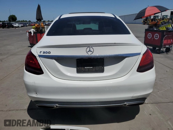2019 Mercedes-Benz C 300 z VIN WDDWF8DB9KR515666, wystawiony jako Copart lot #57494005 z przebiegiem 101 439 mil mil oraz Tytuł czysty. Historia ofert i sprzedaży dostępna na DreamBid. Obrazek 6.