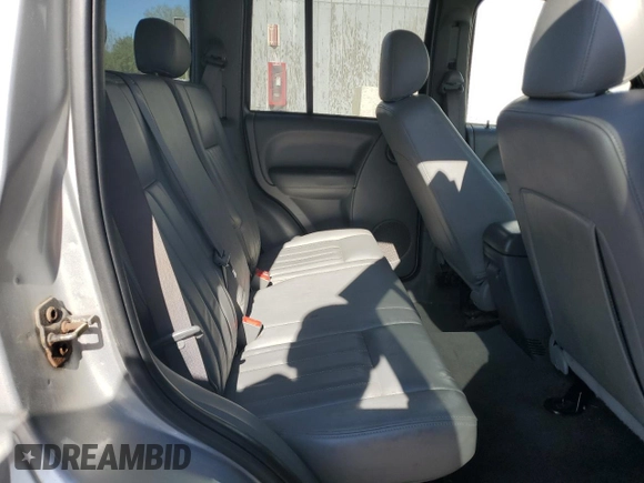 2007 Jeep Liberty Sport z VIN 1J4GL48K27W716371, wystawiony jako Copart lot #56016695 z przebiegiem 148 402 mil mil oraz Tytuł czysty. Historia ofert i sprzedaży dostępna na DreamBid. Obrazek 11.