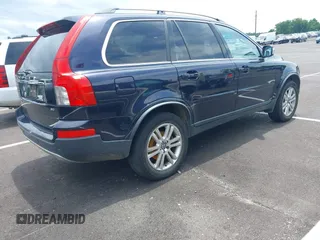 2011 Volvo XC90 I6 с VIN YV4952CZ5B1574408, выставлен на аукционе IAAI как лот 42501363 с пробегом 193 539 миль миль и . История ставок и продаж доступна на DreamBid. Изображение 4.