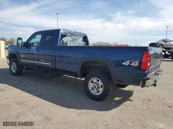 2007 Chevrolet Silverado 2500HD Classic LT3 with VIN 1GCHK29D57E134854, listed as a Copart auction lot 45088645 with 101,112 mi miles and Salvage Title. Bid and sale history available at carsss.com. Image 2.