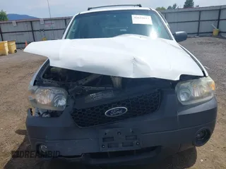 2006 Ford Escape XLT with VIN 1FMCU93106KA36063, listed as a IAAI auction lot 42610043 with 193,703 mi miles and . Bid and sale history available at DreamBid. Image 12.